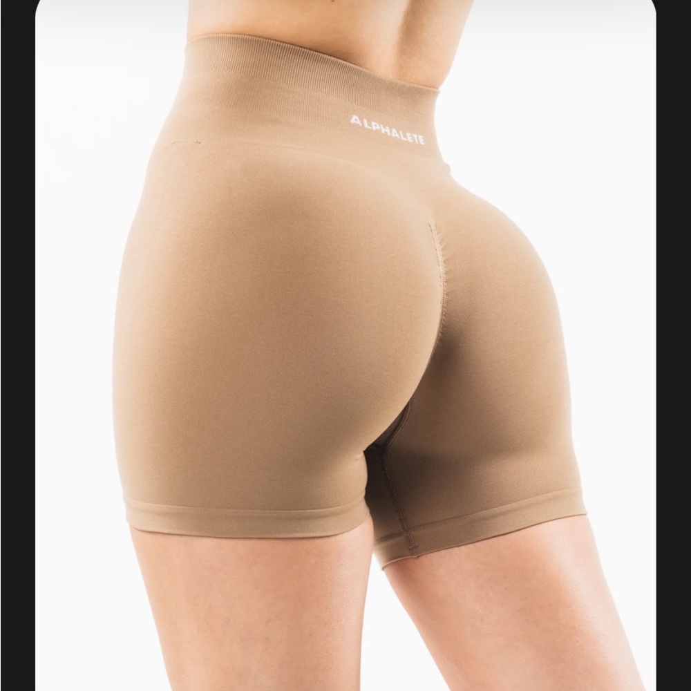 Alphalete amplify shorts